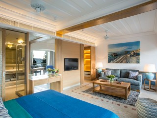 Columbia beach executive suite