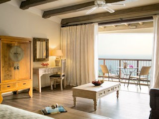 Columbia Beach Resort - Eagles Nest Suite (2)