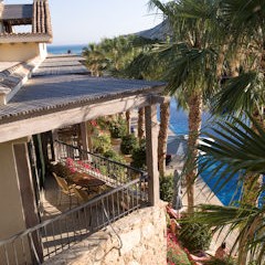Columbia Beach Resort - Executive Suite Pool View Balcony