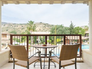 Columbia Beach Resort - Executive Suite Pool View Balcony (3)