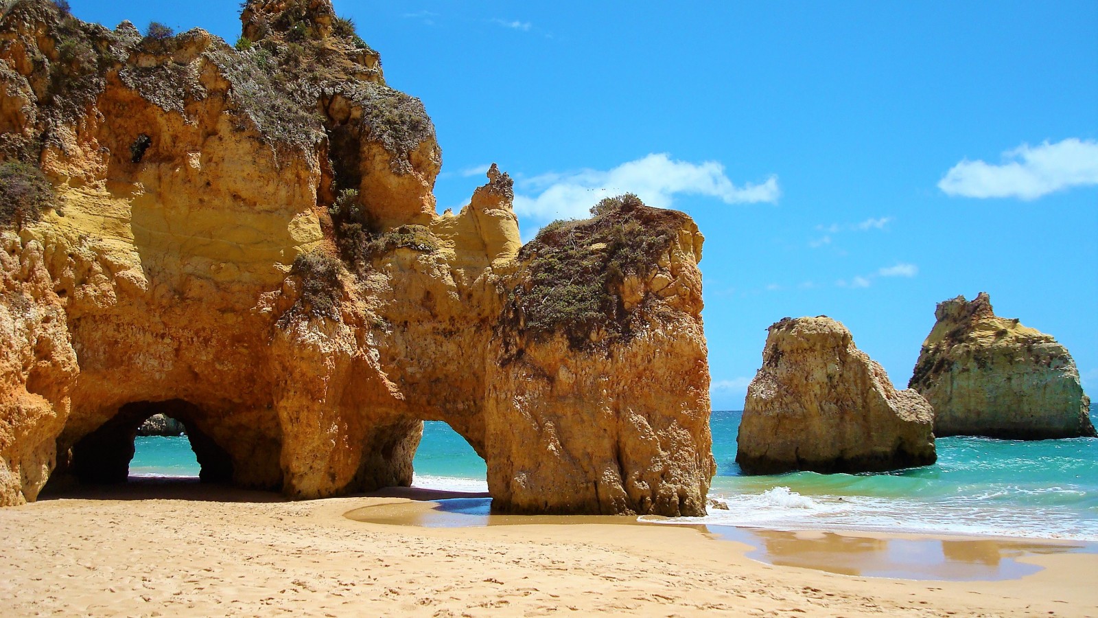 Fascinating rock formation embellish the Algarve's coastline