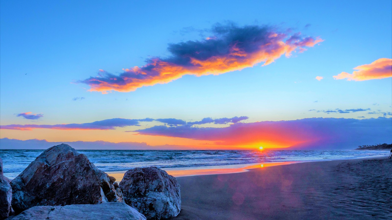 Playa Cabopino on the Costa del Sol