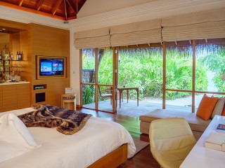 Beach Bungalow with Pool, Huvafen Fushi