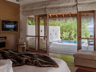 Deluxe Beach Bungalow with Pool, Huvafen Fushi