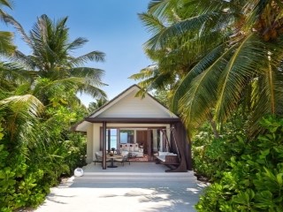 DeluxeBeachVilla