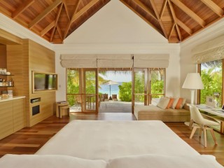 Beach Bungalow with Pool, Huvafen Fushi