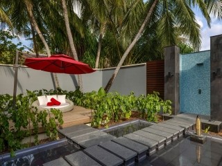 One-Bedroom Beach Pool Pavilion