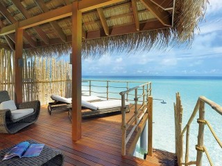 Senior Water Villa, Constance Moofushi