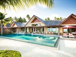 Three-Bedroom Beach Pool Pavilion