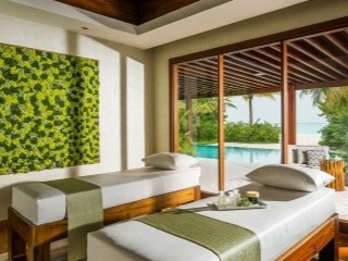 Three-Bedroom Beach Pool Pavilion