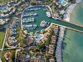 Three Bedroom Villa Pr. Pool Marina View