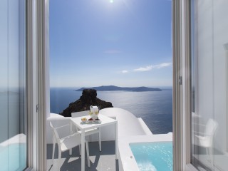 Honeymoon Suite at Grace Santorini