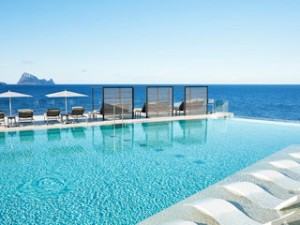 7Pines Ibiza Infinity Pool Bar
