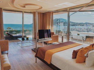 Cloud 9 Corner Suite Aguas de Ibiza