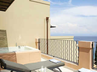 MarBella Nido Deluxe Suite Whirlpool Sea View