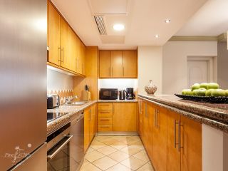 Pine Cliffs Suites - 3 Bedroom Penthouse - Kitchen